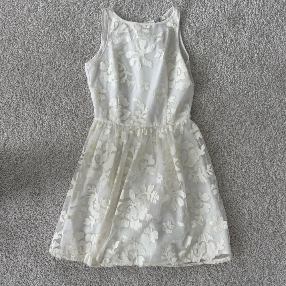 BB Dakota Sheer White Lace Top